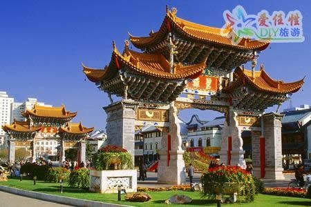 金马碧鸡坊